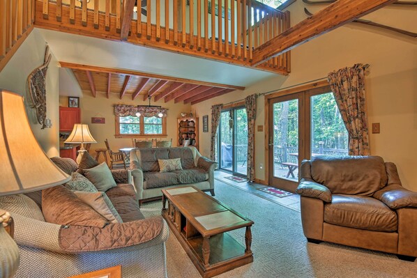 Interior - Deck & Big Boulder Views: Lake Harmony House! (Lake Harmony)