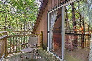 Interior - Deck & Big Boulder Views: Lake Harmony House! (Lake Harmony)