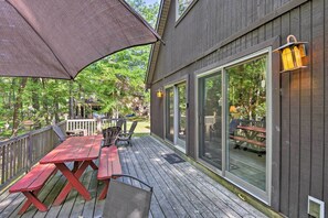 Interior - Deck & Big Boulder Views: Lake Harmony House! (Lake Harmony)