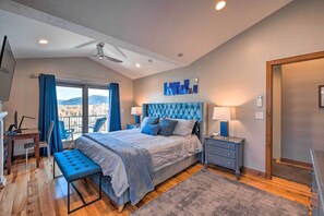 House (5 Bedrooms) | Interior