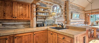 Snow Pine Retreat - Remote Crescent Log Cabin!