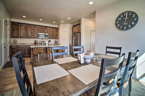 Modern Washington Home - Pool & Trail Access!