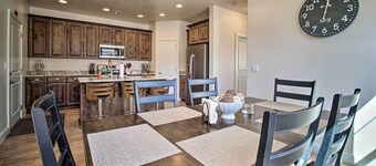 Modern Washington Home - Pool & Trail Access!