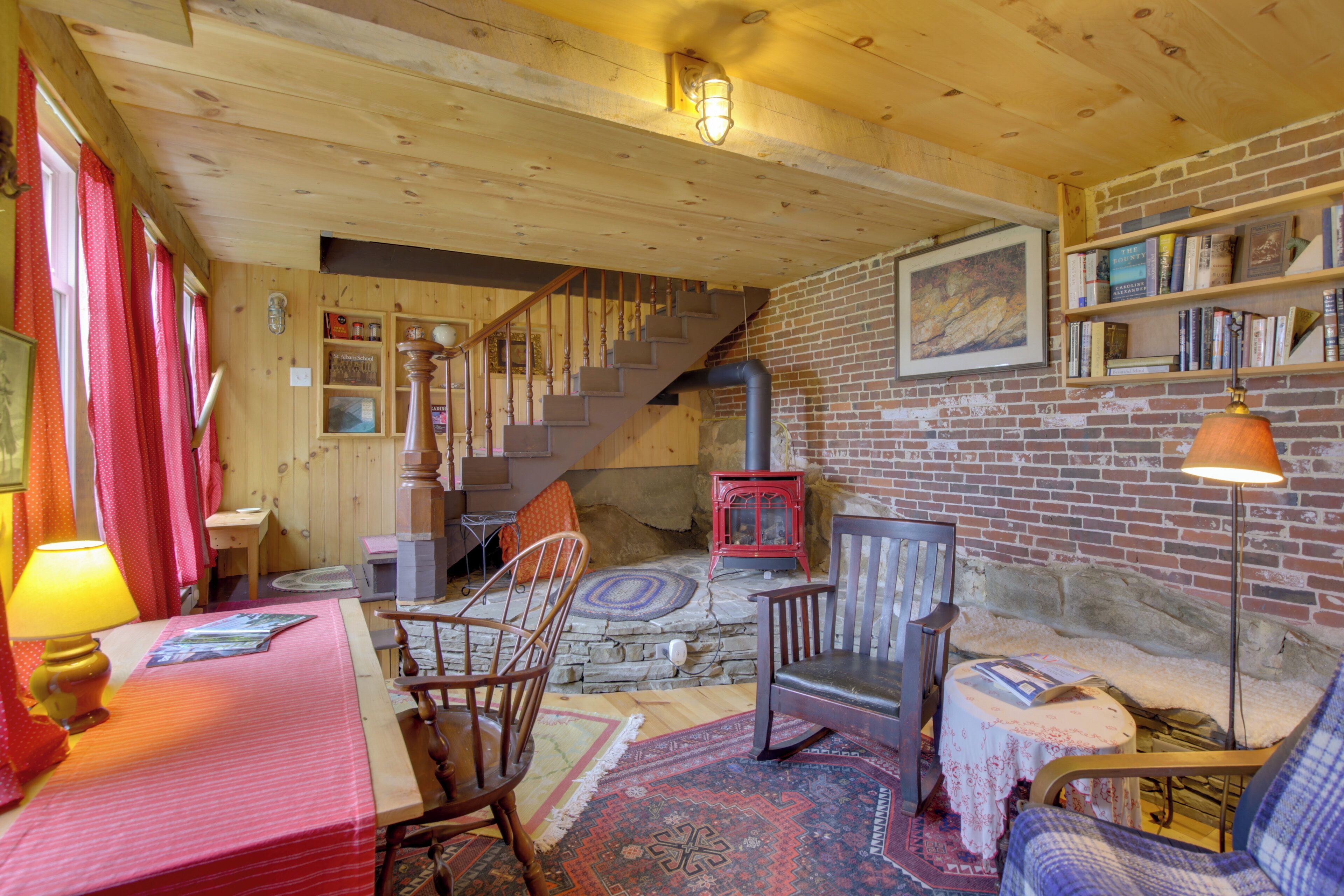 Apartment (0 Bedroom) | Interior