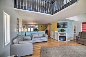 House (3 Bedrooms) | Interior - Sun-soaked Coastal Cottage w/ Deck + Walk to Beach (Old Orchard Beach)