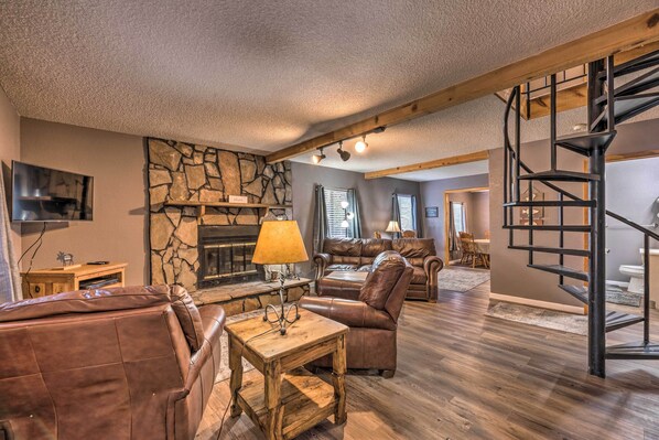 House (4 Bedrooms) | Interior - Rustic Ruidoso Cabin w/ Large Deck & Grill! (Ruidoso)