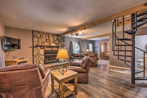 Rustic Ruidoso Cabin w/ Large Deck & Grill!