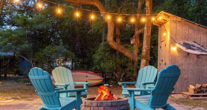 Modern Oak Island Escape: 1 Mile to Long Beach!