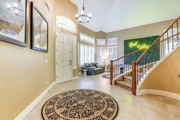 House (6 Bedrooms) | Interior - Heated Pool & Fire Pit: Family Home in Chandler (Chandler)