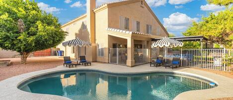 House (6 Bedrooms) | Front of property