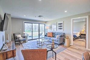 Apartment (2 Bedrooms) | Front of property