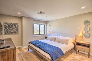 Apartment (2 Bedrooms) | Interior - Golf, Boat & Fish: Shangri La Condo in Afton (Afton)