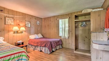 1 bedroom, bed sheets