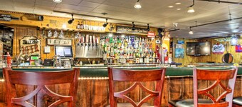 Lovely Lake Cabin: Boat Rentals & On-site Bar