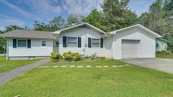 House (3 Bedrooms) | Front of property