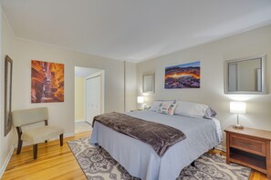 House (3 Bedrooms) | Interior - Oak Ridge Retreat w/ Porch < 1 Mi to Downtown (Oak Ridge)