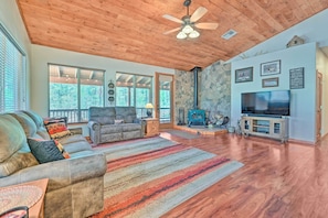 House (3 Bedrooms) | Front of property