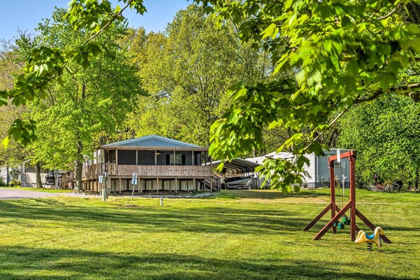 Cozy Hardin Retreat W/ Lake Kentucky View! - Kentucky Lake
