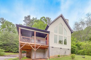 House (3 Bedrooms) | Interior - Family Home w/ Views ~ 5 Mi to Downtown Asheville! (Asheville)