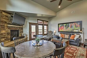 Apartment (3 Bedrooms) | Interior - Mountain-view Condo ~ 9 Mi to Park City Skiing (Heber City)