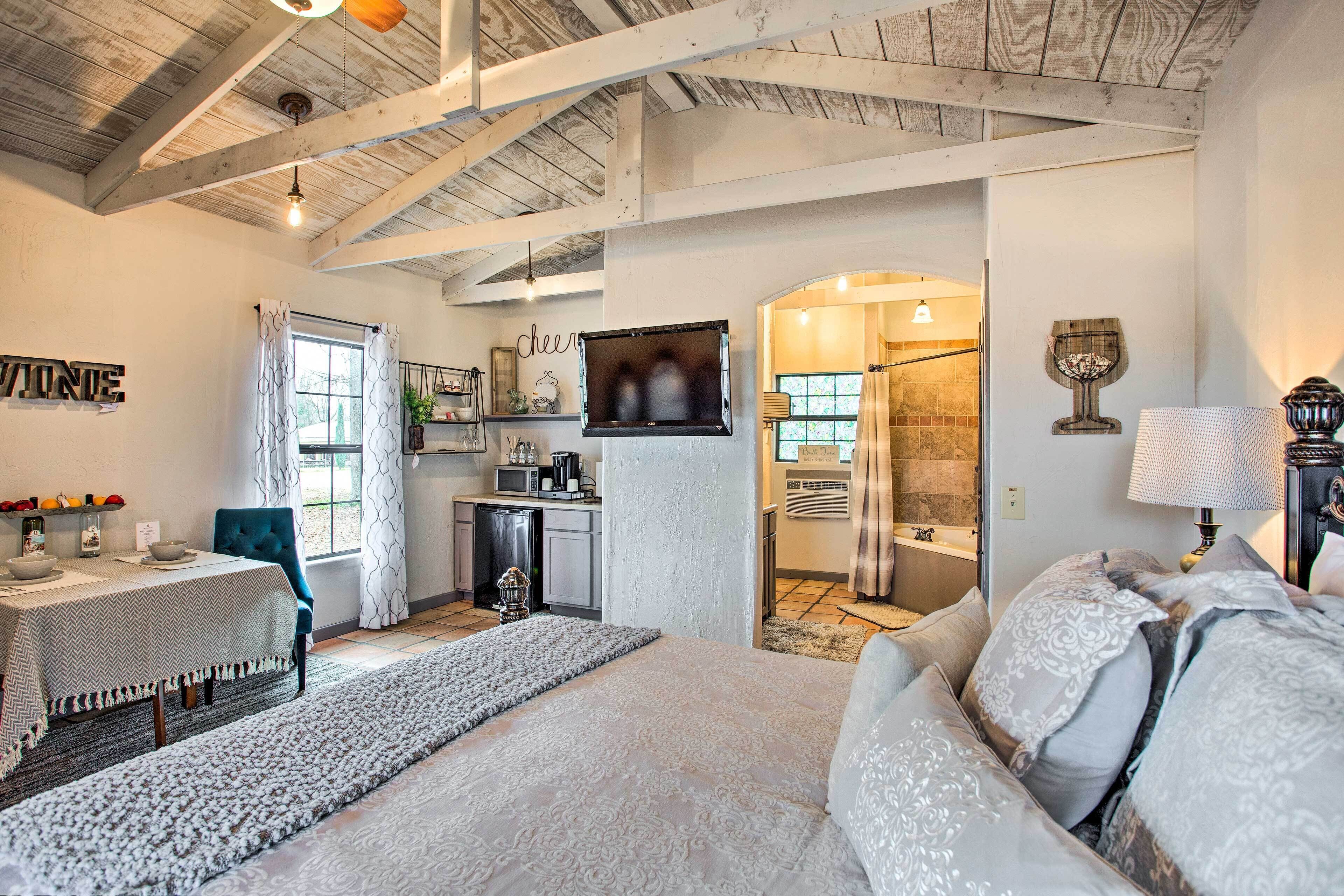 Apartment (1 Bedroom) | Interior