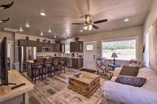 Quiet Kanab Home w/ Panoramic Views & Porch!