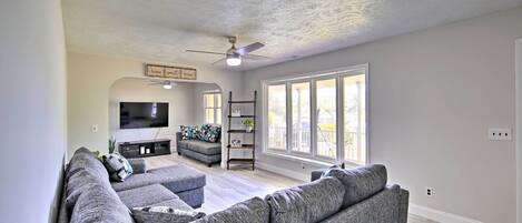 House (4 Bedrooms) | Interior