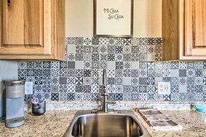 Apartment (0 Bedroom) | Interior