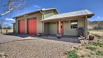 Apartment (0 Bedroom) | Front of property