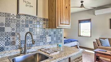 Apartment (0 Bedroom) | Interior