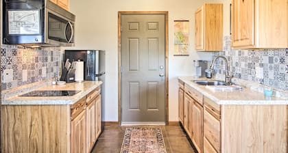 Cozy Elgin Casita w/ Gas Grill: Pets Welcome!