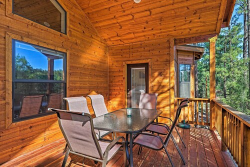 Serene Lakeside Cabin w/ Decks + Edler Lake Views!