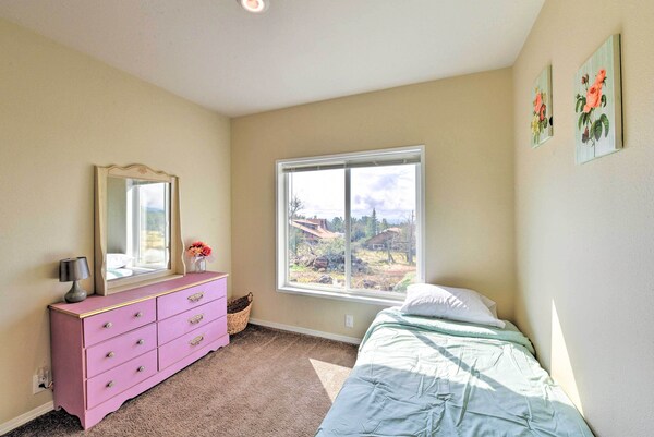 Cedaredge Hideaway W/ Grill & Mountain Views! - Colorado