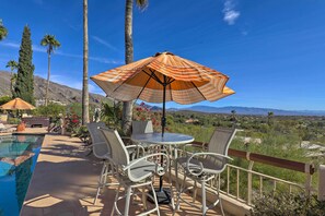 Apartment (2 Bedrooms) | Interior - Stunning Views + Pool! Hilltop Home in Tucson (Tucson)