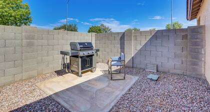 3 Mi to Golfing: Peoria Home w/ Pool & Yard