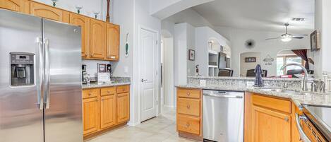 House (3 Bedrooms) | Interior