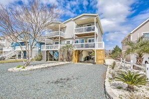 Interior - Coastal Oasis w/ Decks: Walk to Holden Beach! (Supply)