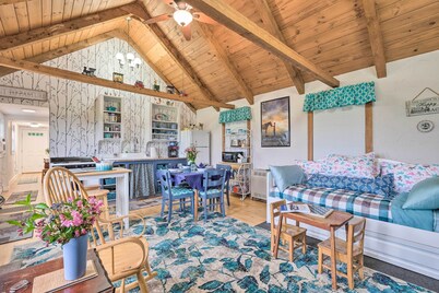 Historic Cottage on Horse Farm: Firepit & BBQ