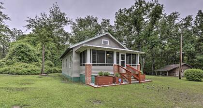 Renovated Home w/ Screened-in Patio on Hwy 90!