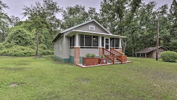 House (3 Bedrooms) | Front of property