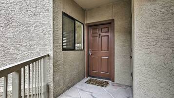 Apartment (1 Bedroom) | Interior