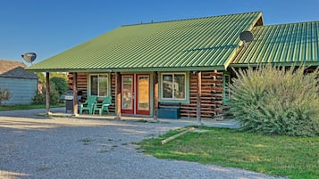 House (2 Bedrooms) | Front of property