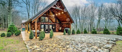 House (2 Bedrooms) | Front of property
