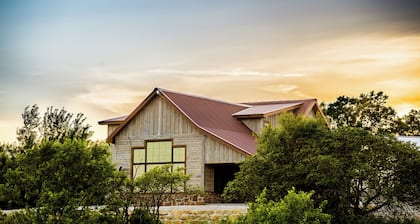 Lakefront Cedar Vale Lodge w/ Private Boat Dock!