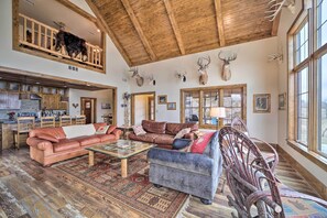 House (4 Bedrooms) | Interior