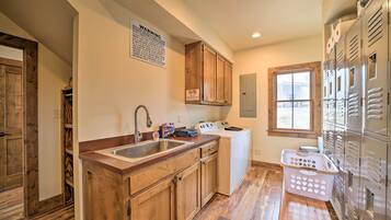 Nhà (4 Bedrooms) | Nội thất