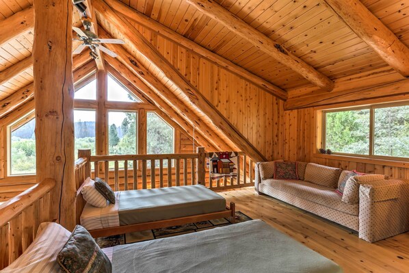 House (4 Bedrooms) | Interior