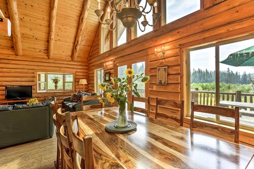 13 Mi to Ski Slopes: Log Home on 60 Private Acres!