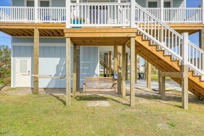 Interior - Waterview Home w/ Sunset & Lighthouse Views (Harkers Island)