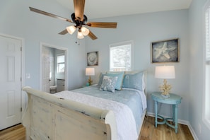 Interior - Waterview Home w/ Sunset & Lighthouse Views (Harkers Island)